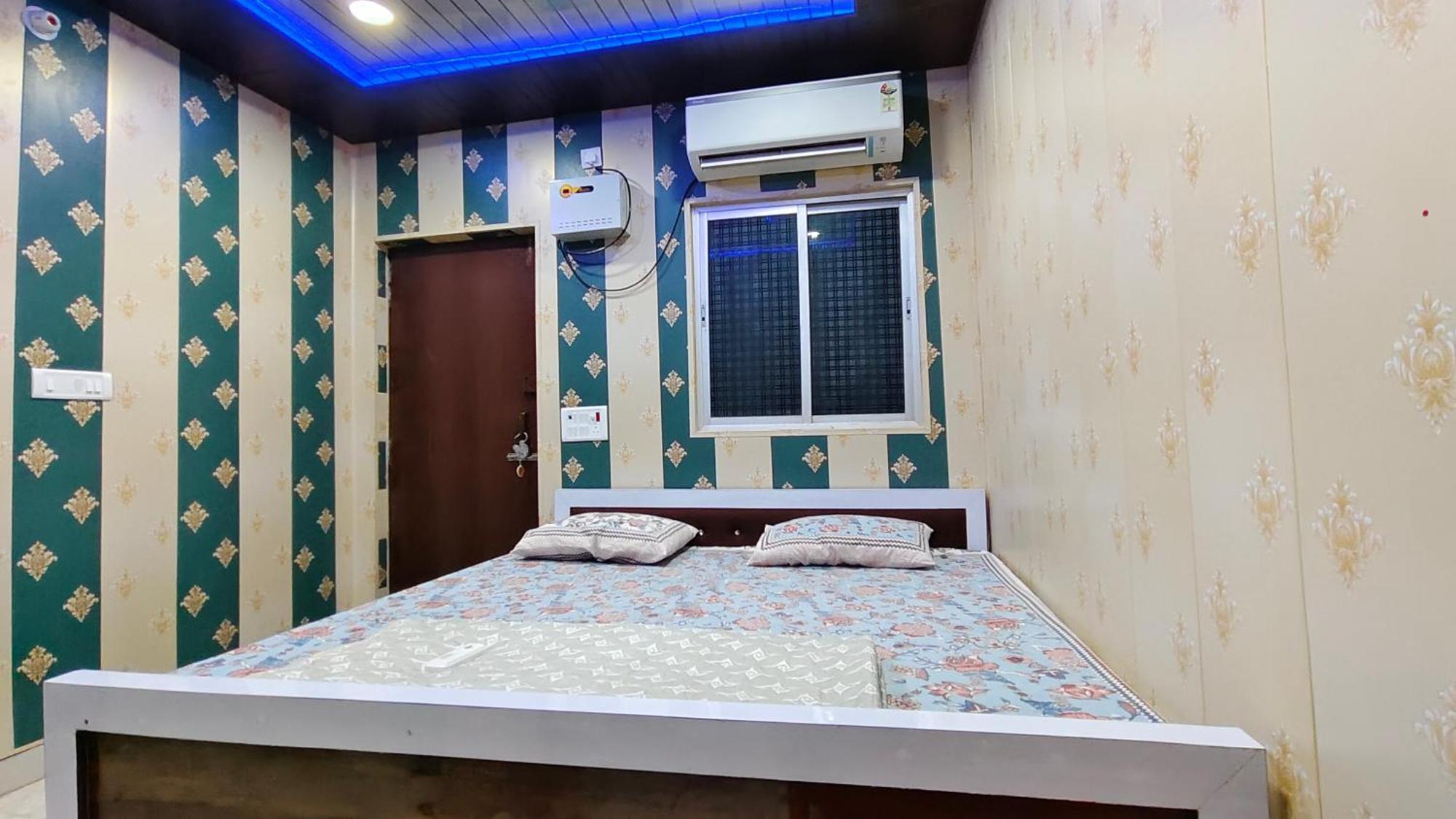 Hotel Raju Homestay Ayodhya 150 Meters From Shree Ram Janmbhoomi Temple 200 Meters From Ayodhya Dham Railway Station Exterior photo